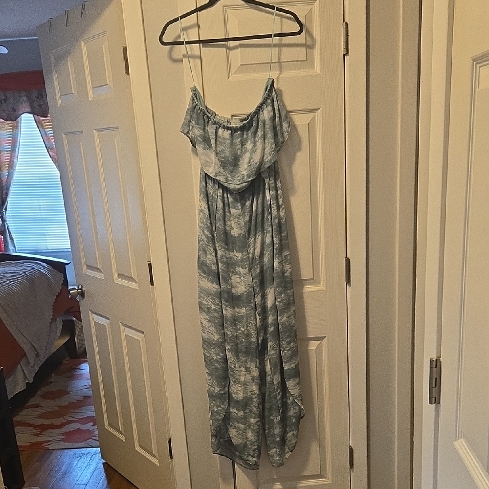 HYFVE Light Blue Tie-Dye Ruffle Jumpsuit💙SIZE L